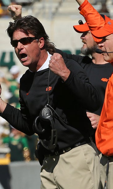 Gundy: Oklahoma State may bench players over bad penalties